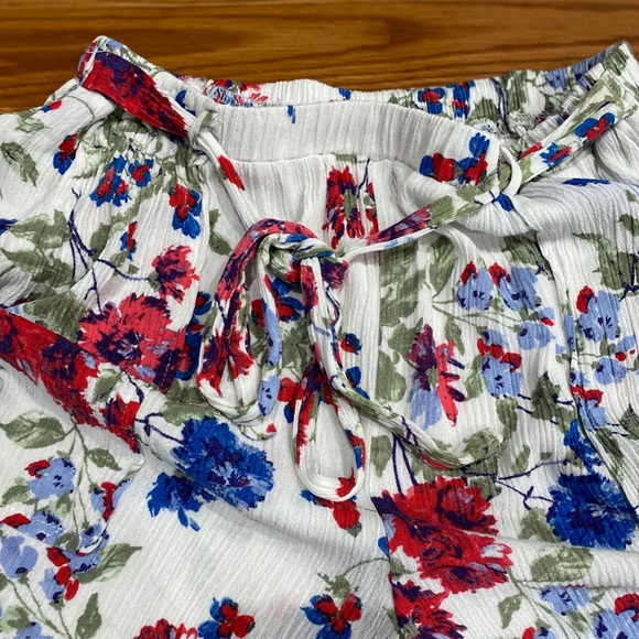Gypsy BOHO Floral Loose Fitting Shorts Medium - Picture 8 of 9